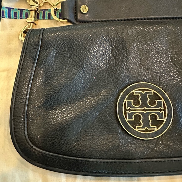 Tory Burch crossbody/ clutch with removable chain and dust bag - Picture 3 of 9